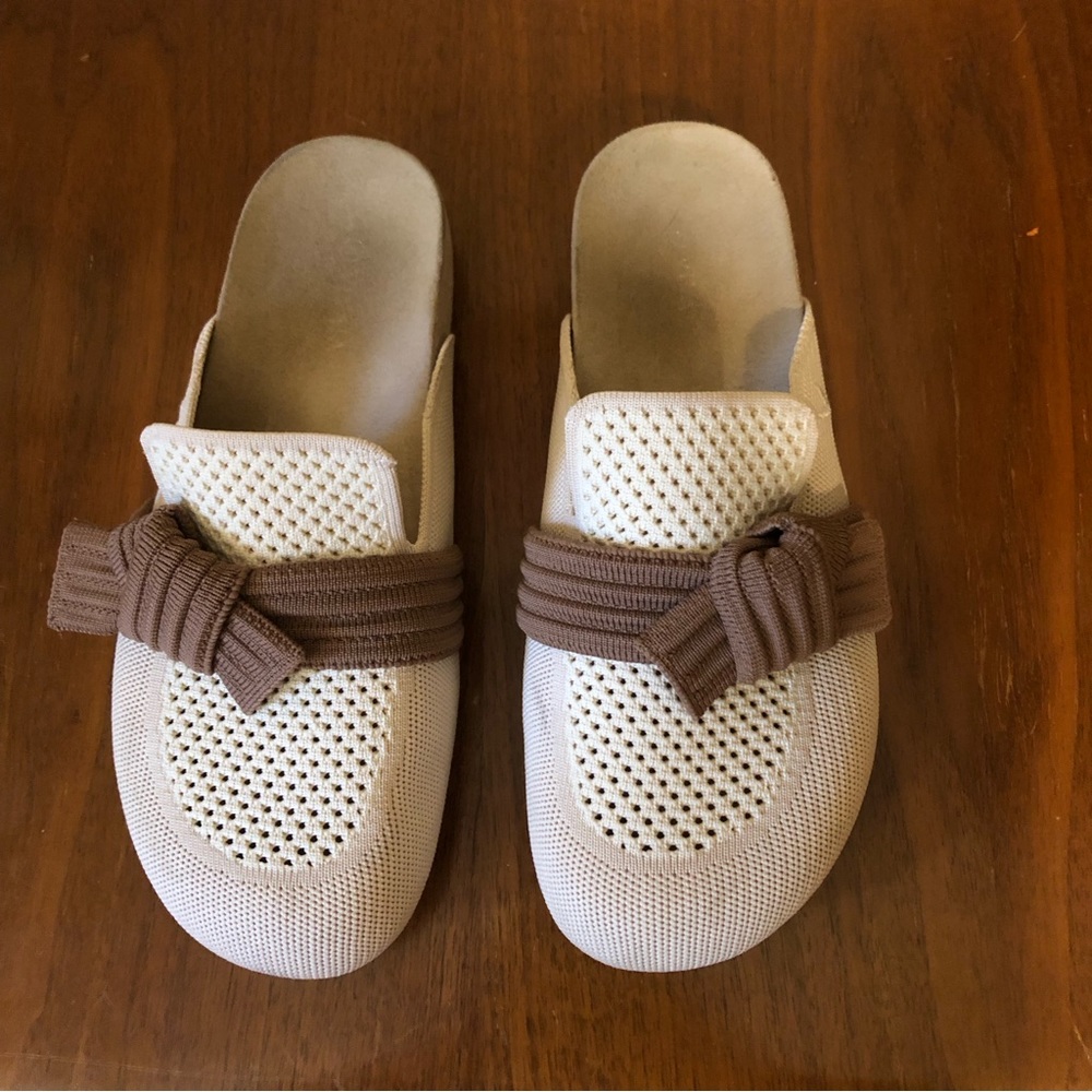 Vivaia Round Toe Knot Mules size 39